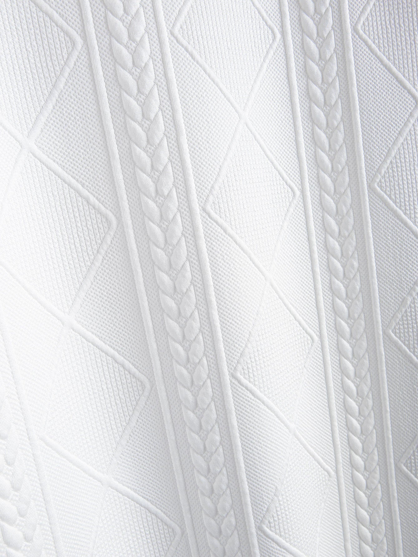 Geometric Jacquard Short Sleeve T-Shirt with Arc Hem