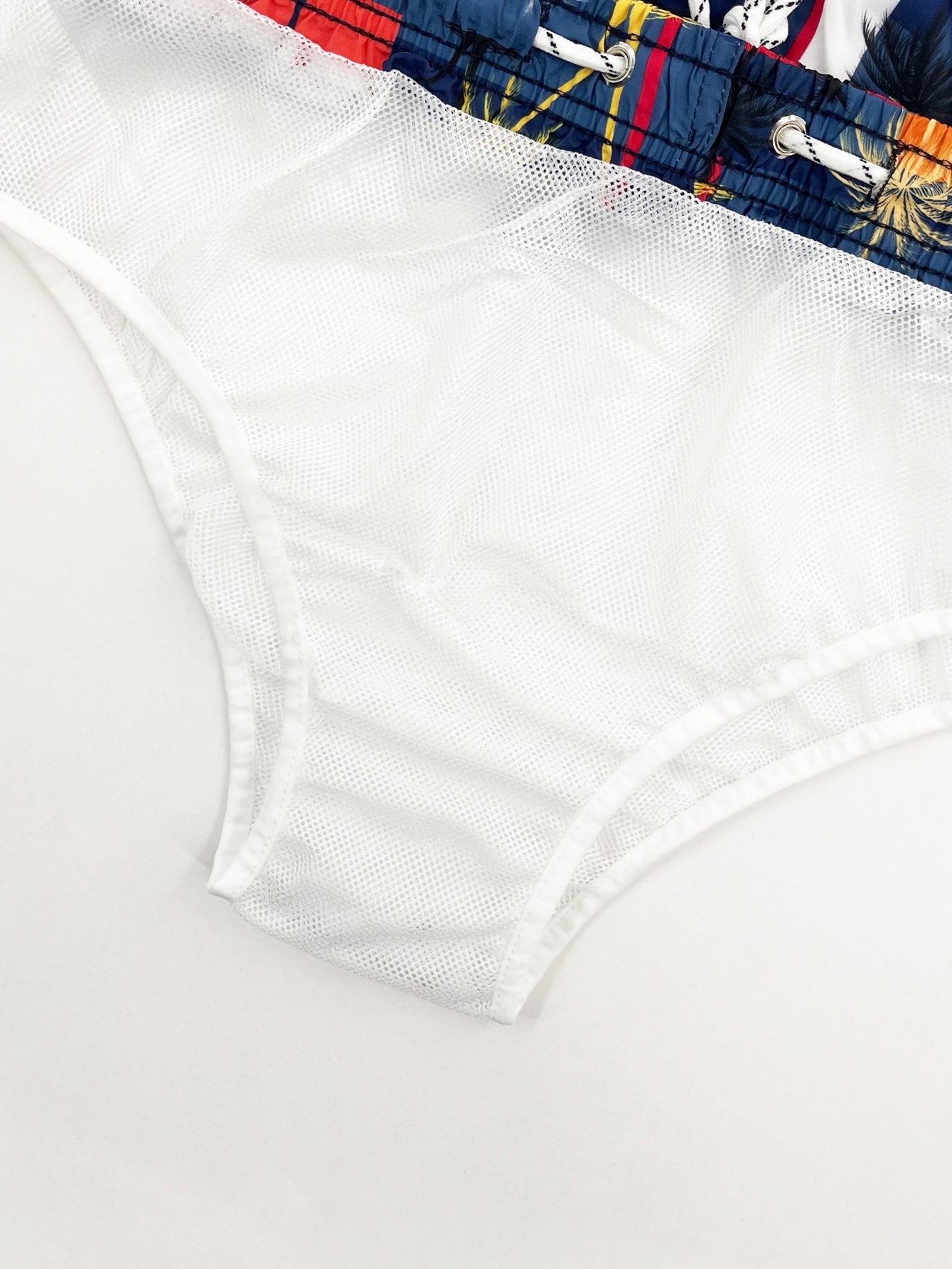 Baumwoll-T-Shirt mit klassischer Passform und Palmen-Print &amp; Badeshorts mit Farbblock-Palm