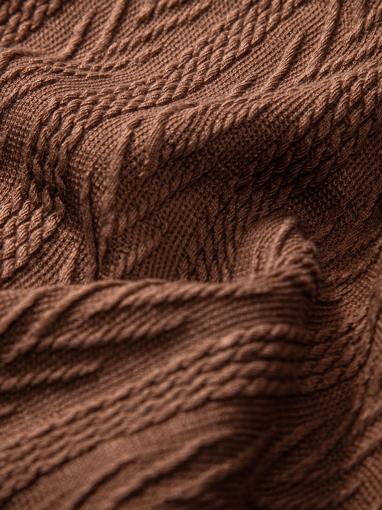 Textured Jacquard Cuban Shirt with Straight-Leg Linen Trousers