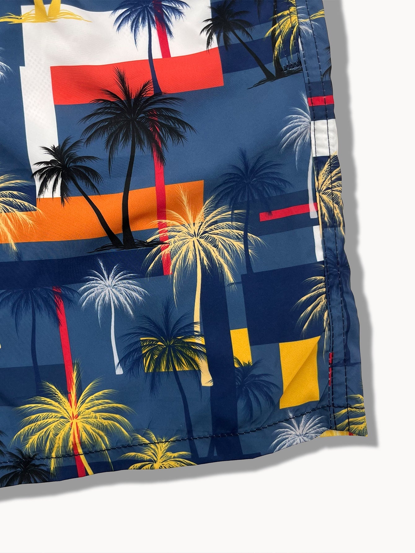 Baumwoll-T-Shirt mit klassischer Passform und Palmen-Print &amp; Badeshorts mit Farbblock-Palm