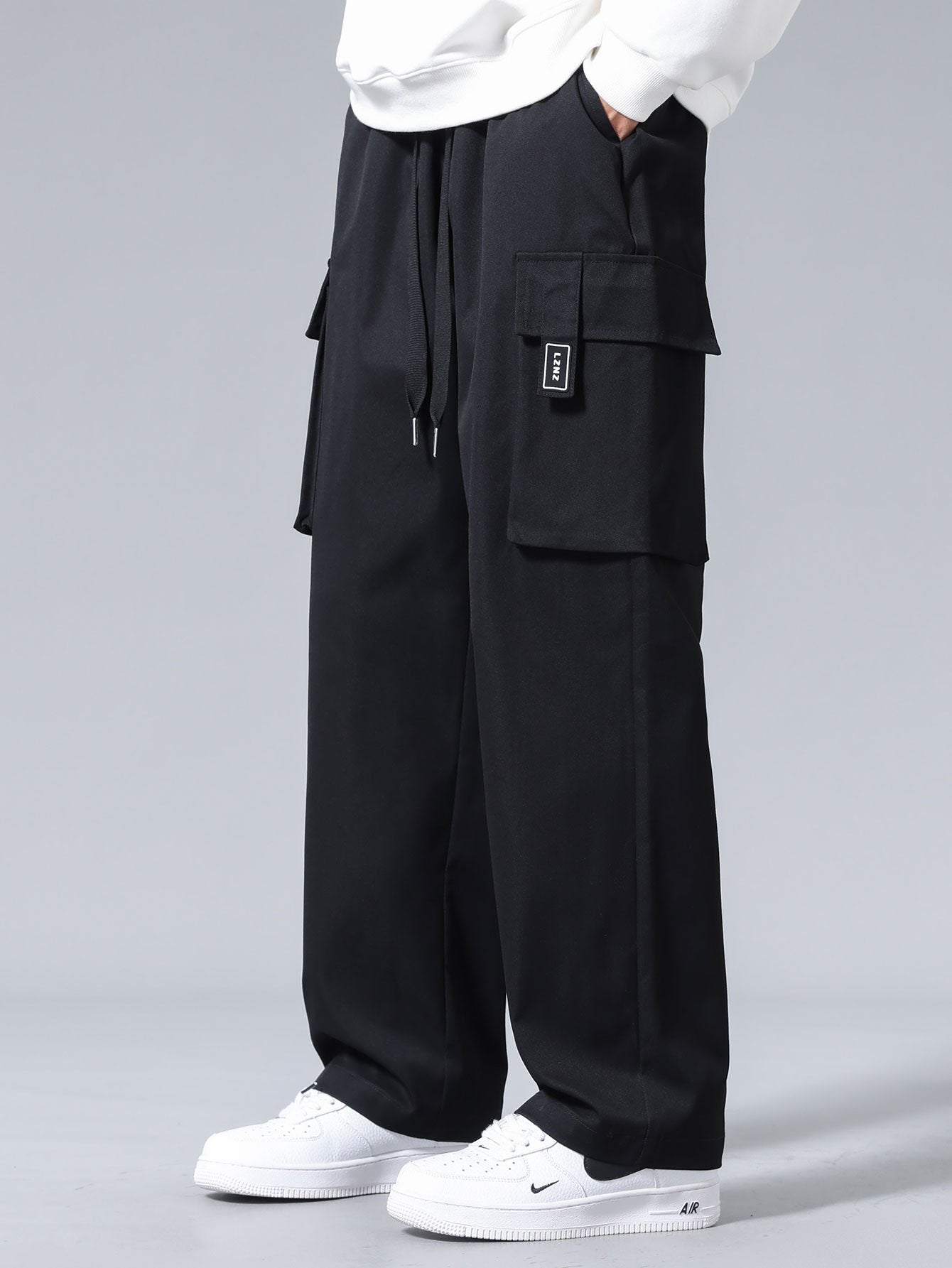 Pantaloni cargo con vita regolabile