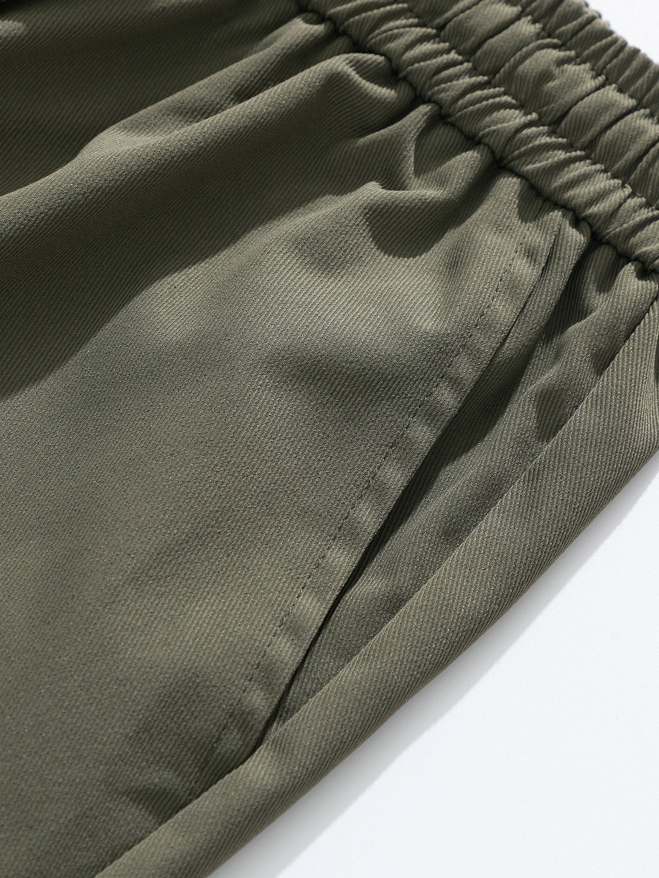Pantaloni cargo con vita regolabile