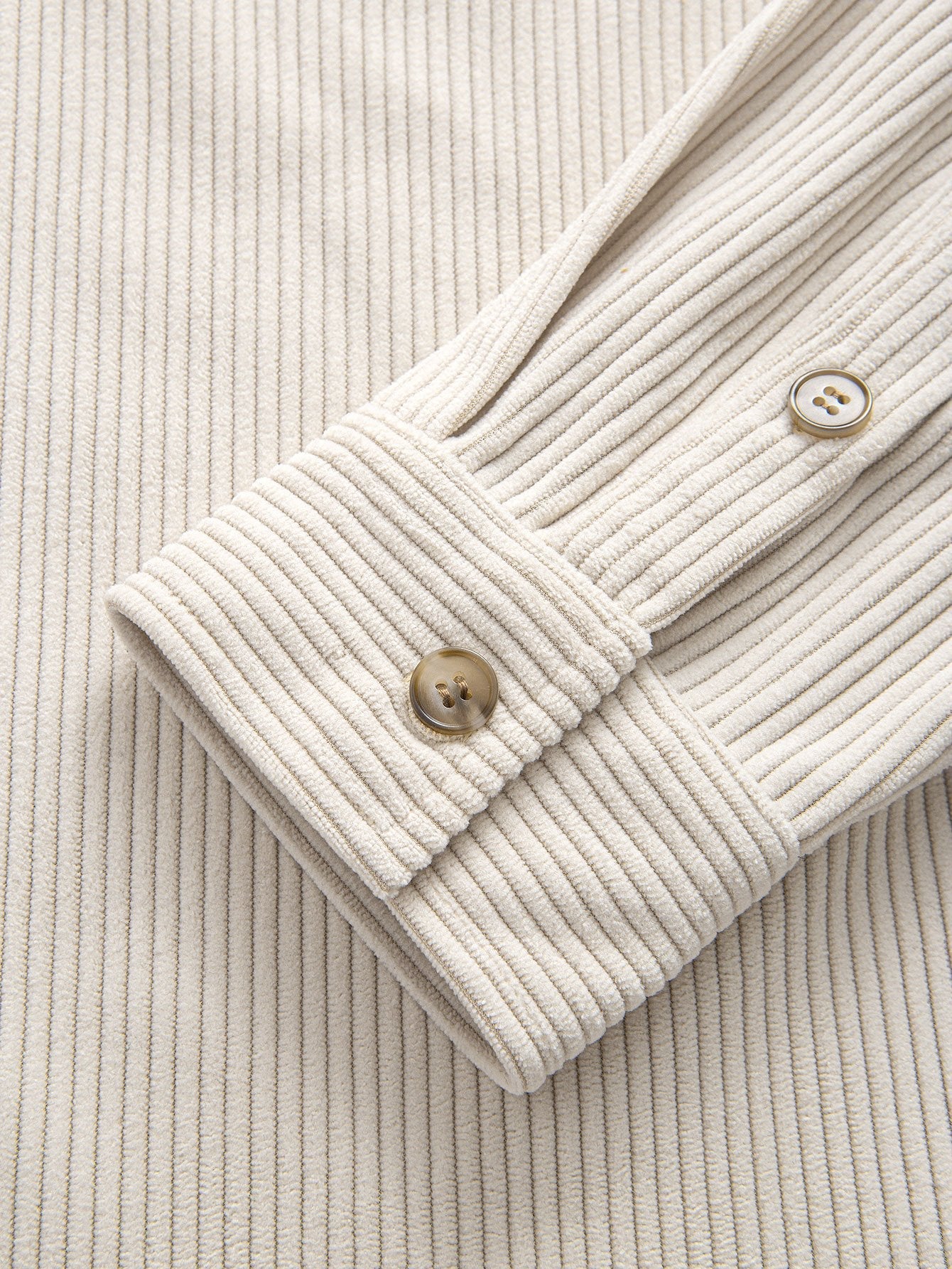 Camicia in velluto a coste con bottoni