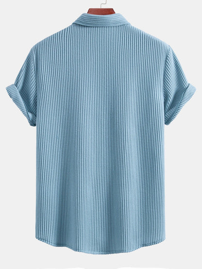 Chemise boutonnée gaufrée avec short gaufré à cordon assorti