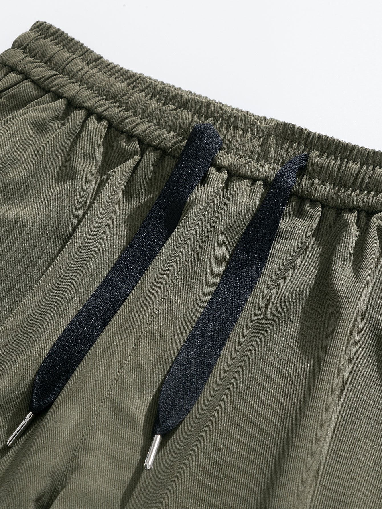 Pantaloni cargo con vita regolabile