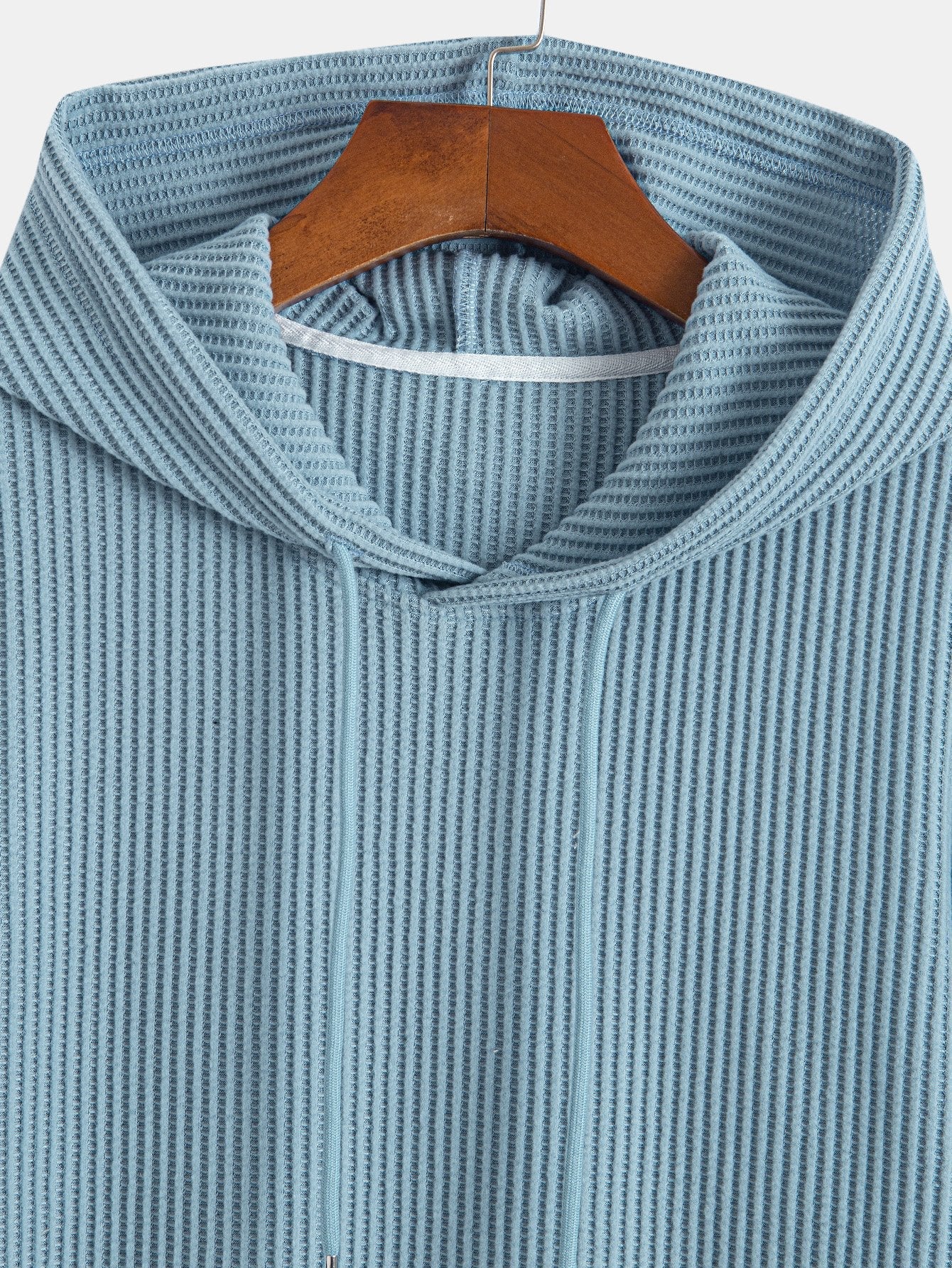 T-shirt con cappuccio in maglia a nido d'ape, orlo ad arco e pantaloncini a nido d'ape con coulisse