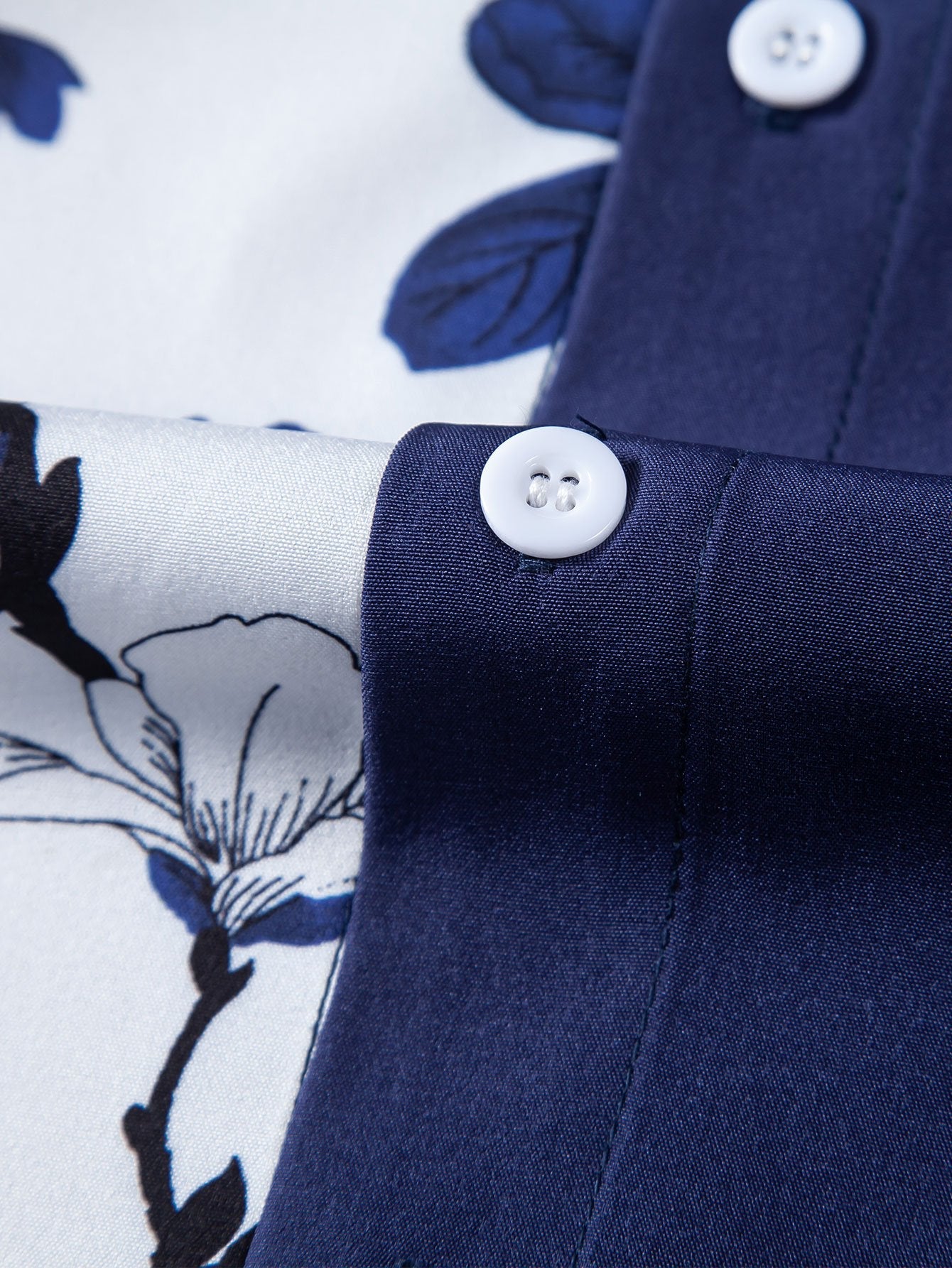 Camicia con bottoni e motivo patchwork floreale
