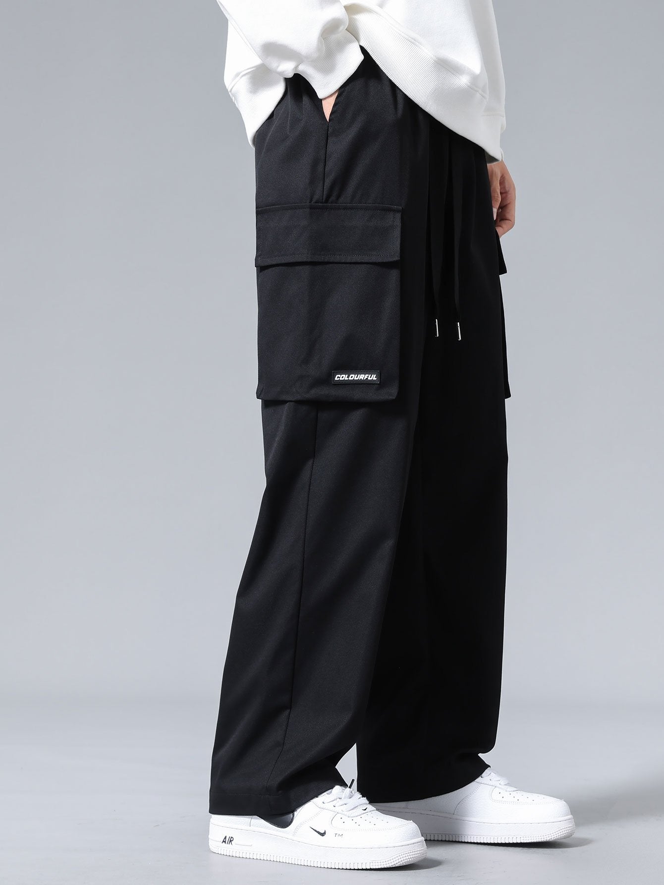 Pantaloni cargo con vita regolabile