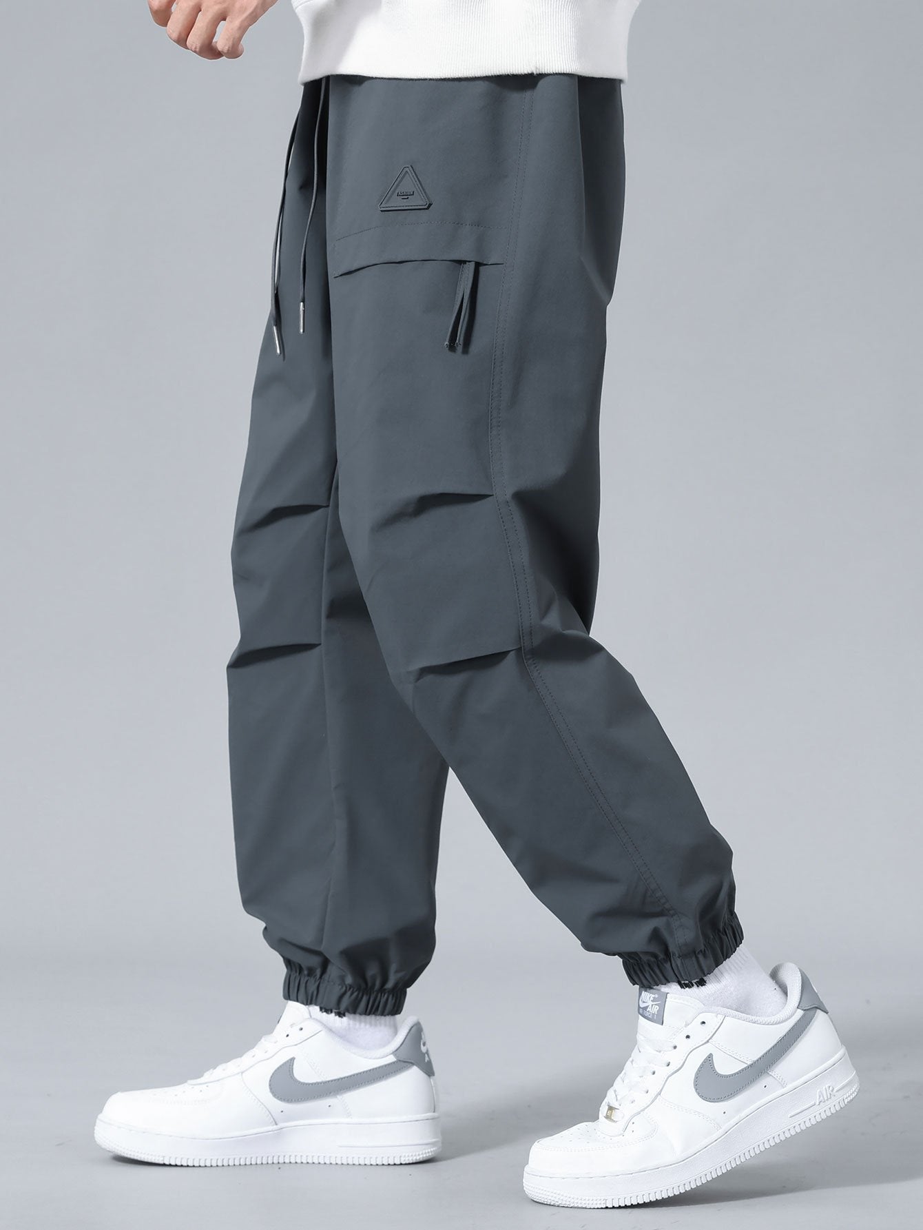 Pantaloni da jogging con vita regolabile